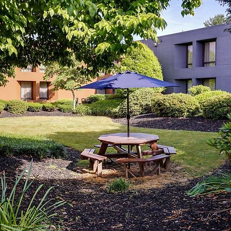 Clarion Inn Asheville Airport Флетчър Екстериор снимка
