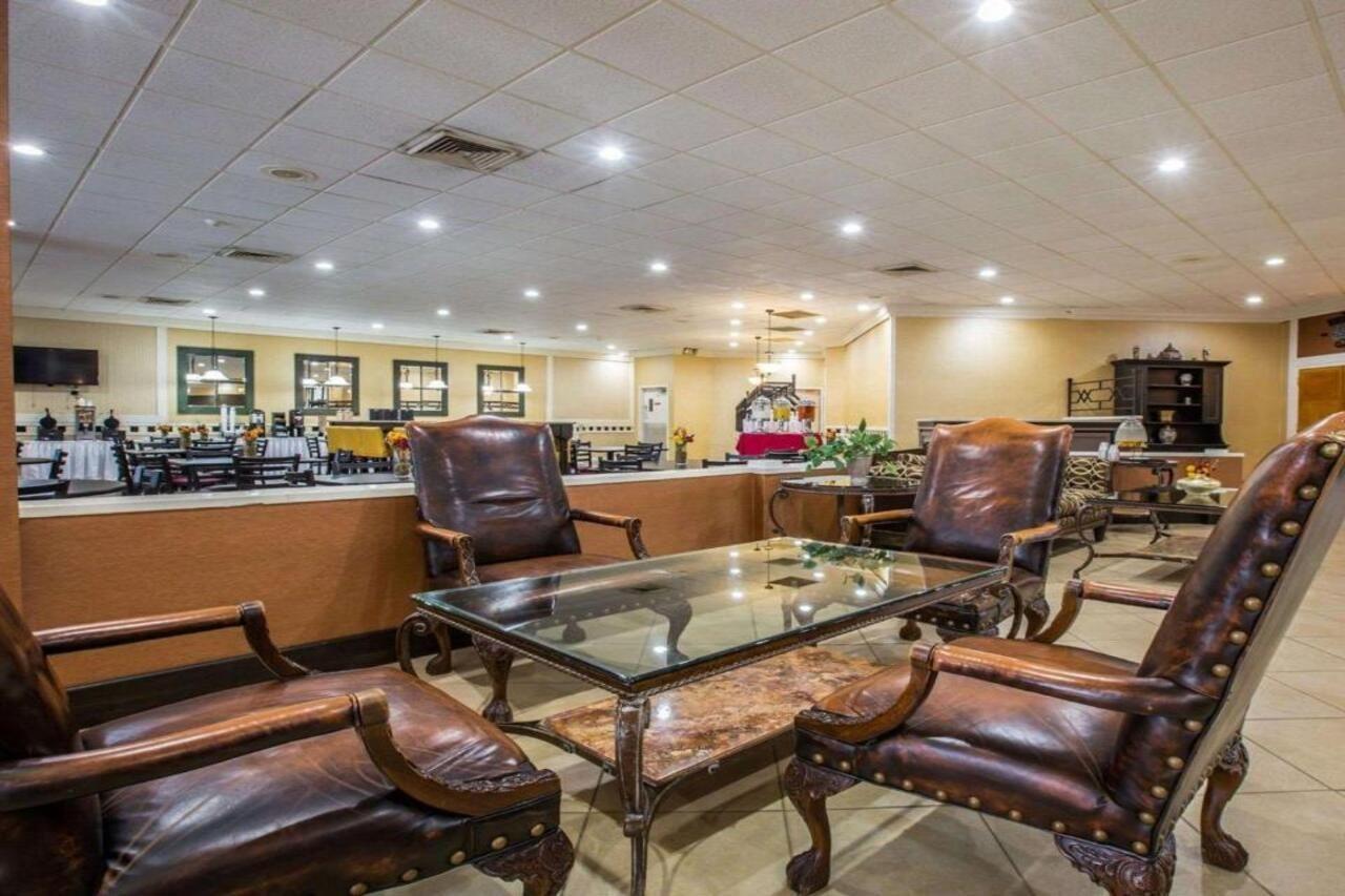 Clarion Inn Asheville Airport Флетчър Екстериор снимка