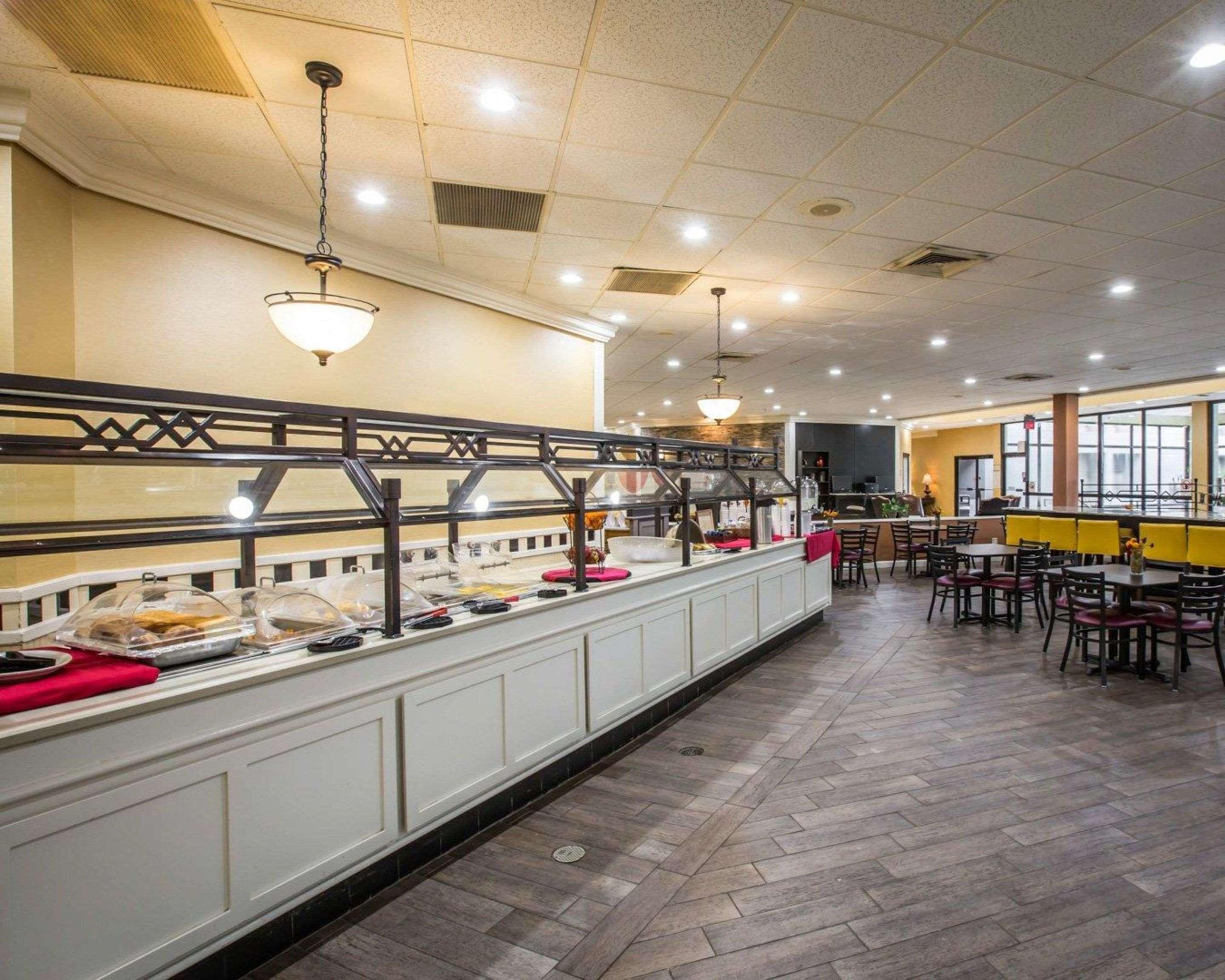 Clarion Inn Asheville Airport Флетчър Екстериор снимка