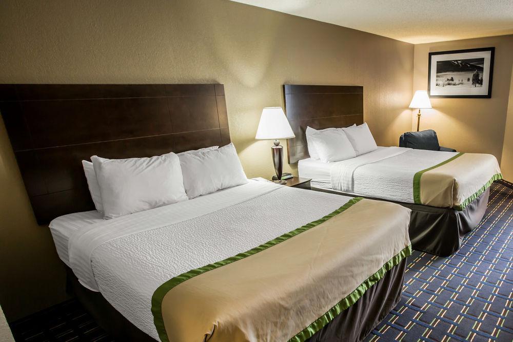 Clarion Inn Asheville Airport Флетчър Екстериор снимка