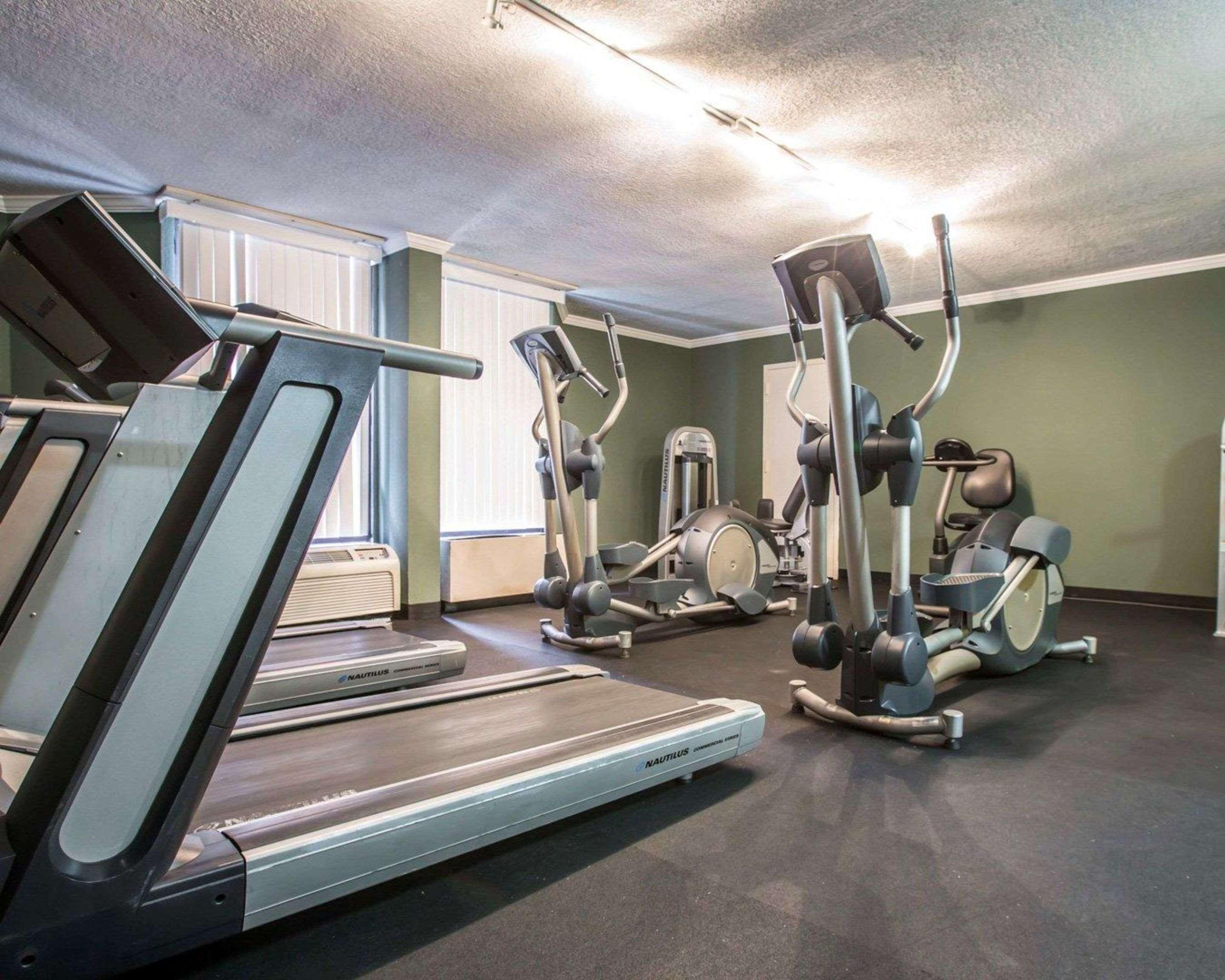 Clarion Inn Asheville Airport Флетчър Екстериор снимка