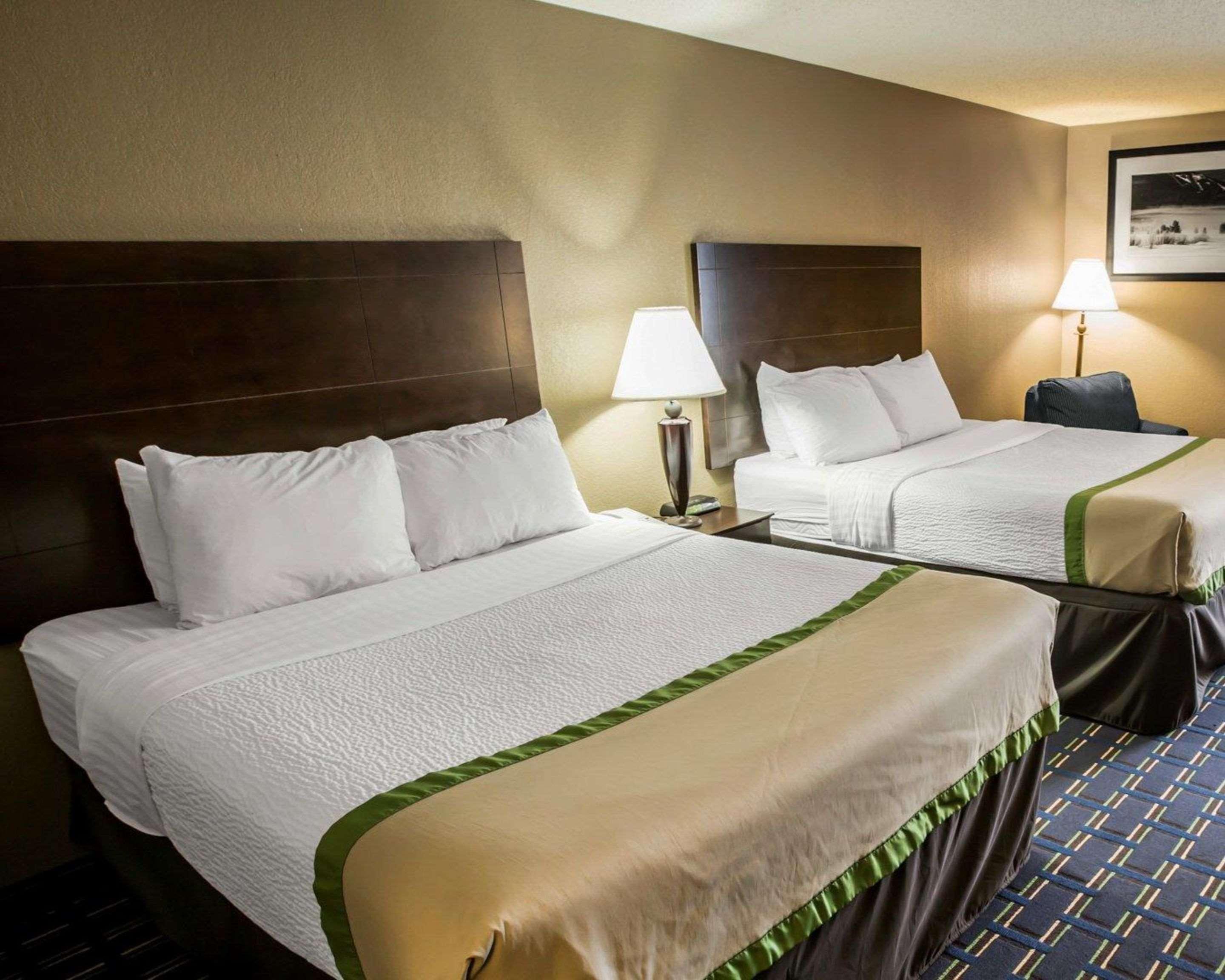 Clarion Inn Asheville Airport Флетчър Екстериор снимка