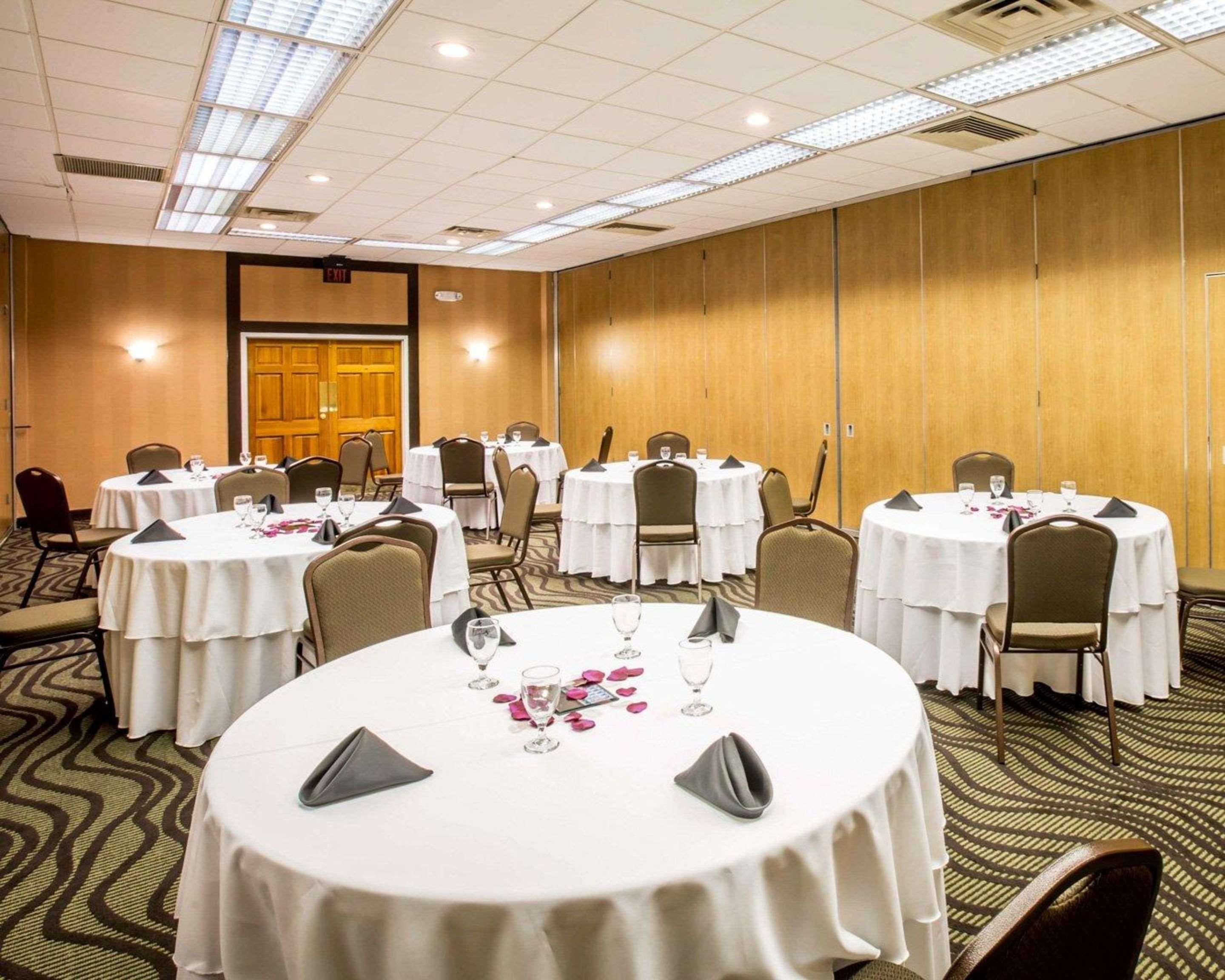 Clarion Inn Asheville Airport Флетчър Екстериор снимка