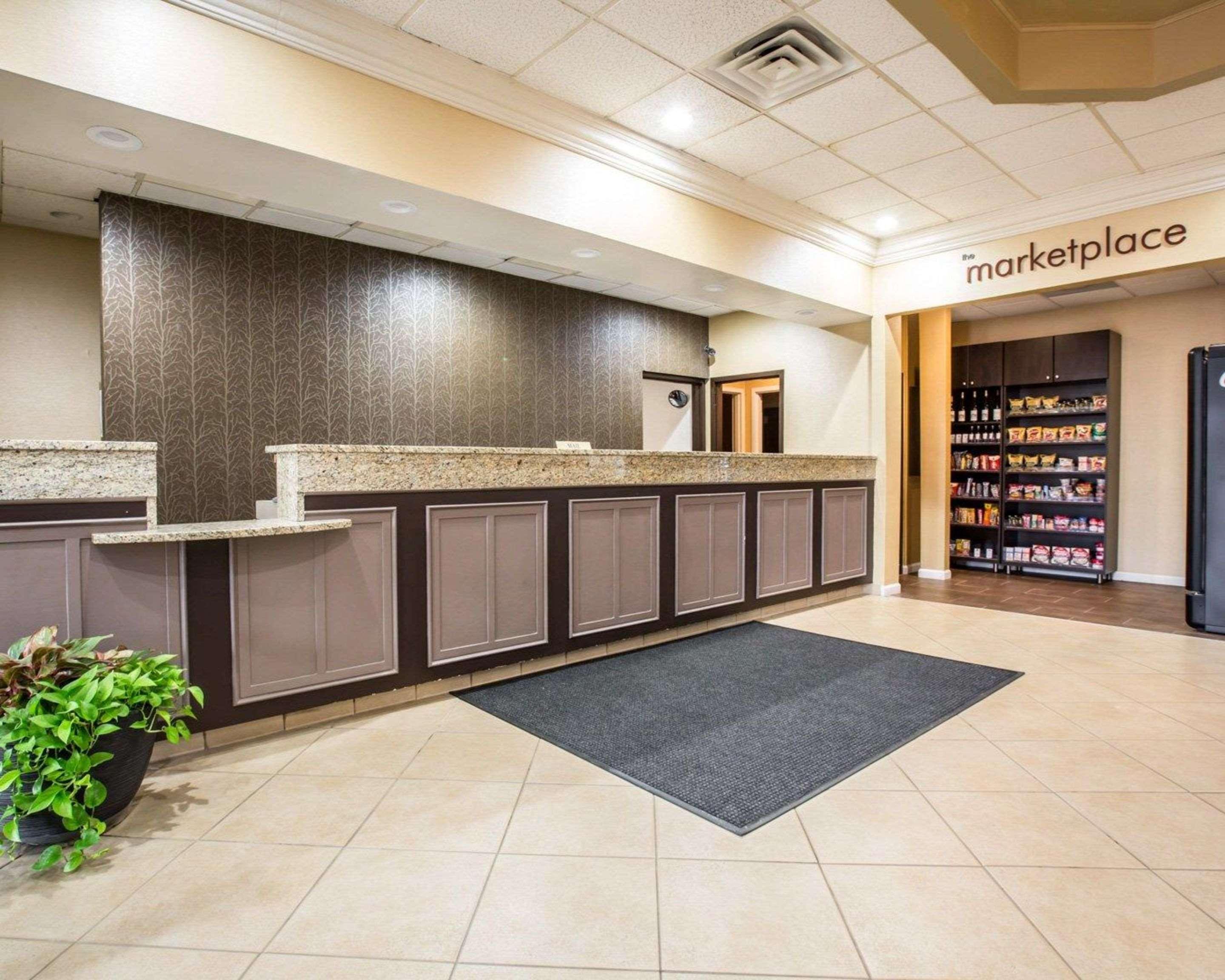 Clarion Inn Asheville Airport Флетчър Екстериор снимка