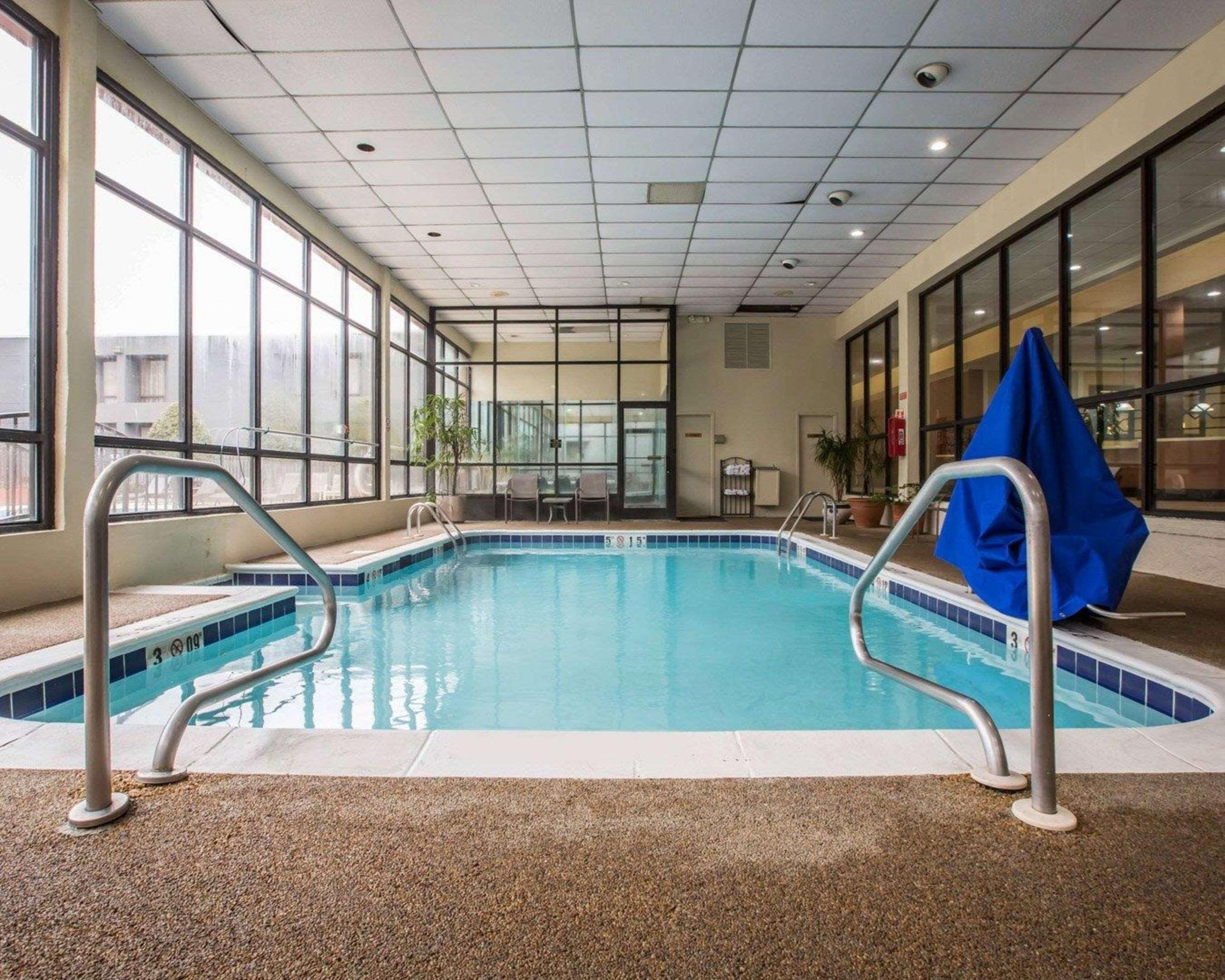 Clarion Inn Asheville Airport Флетчър Екстериор снимка