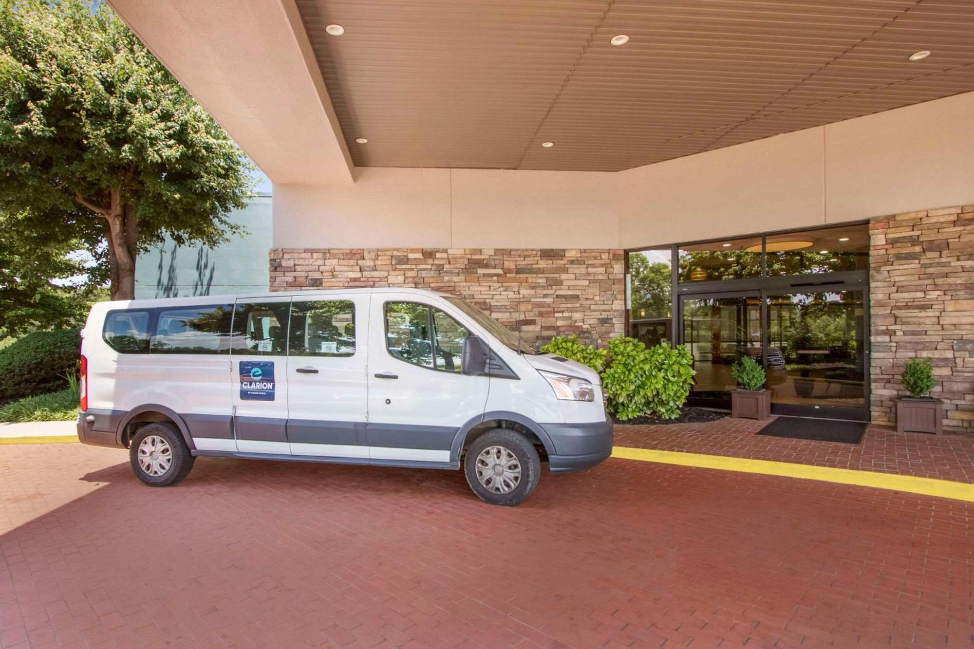 Clarion Inn Asheville Airport Флетчър Екстериор снимка