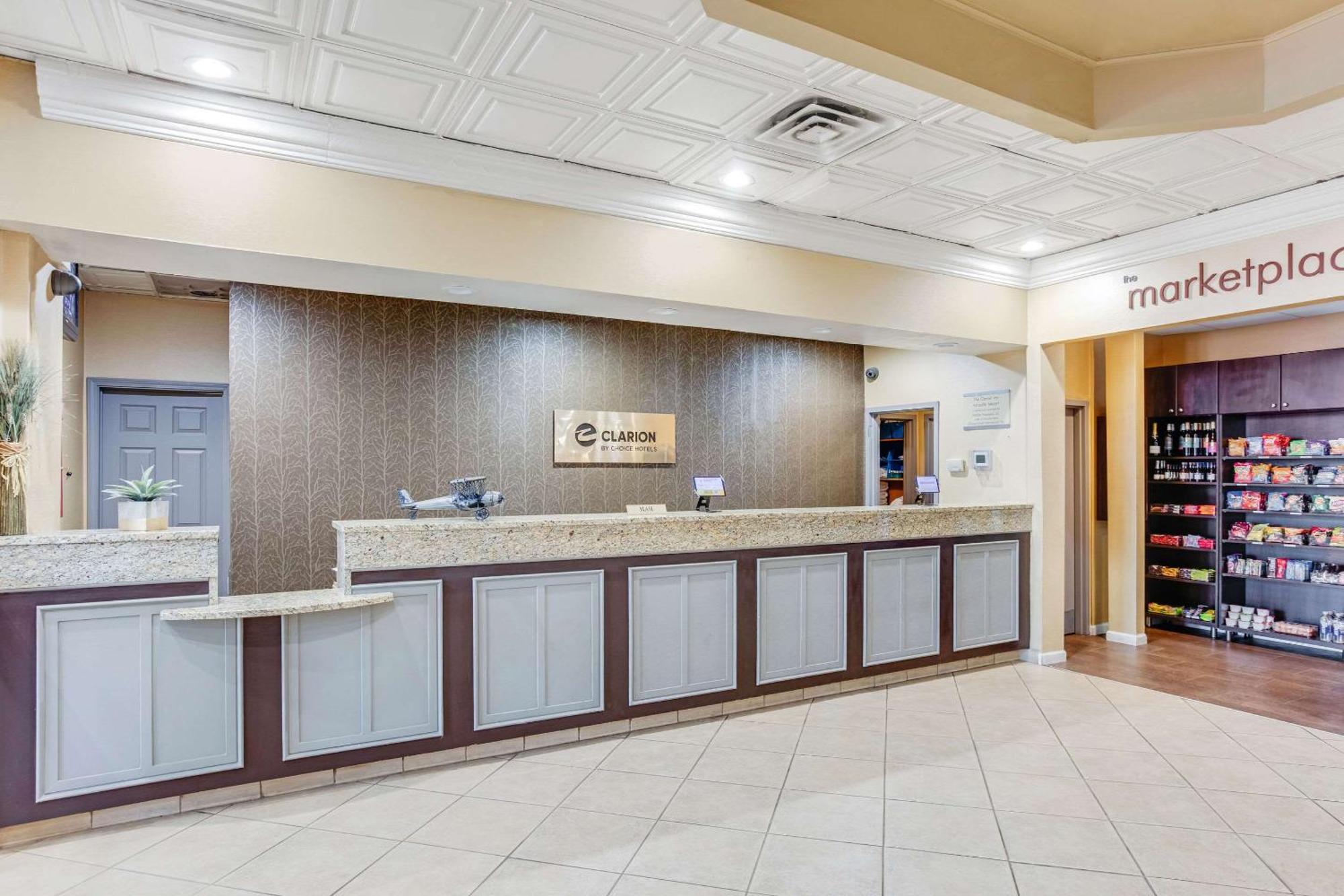 Clarion Inn Asheville Airport Флетчър Екстериор снимка