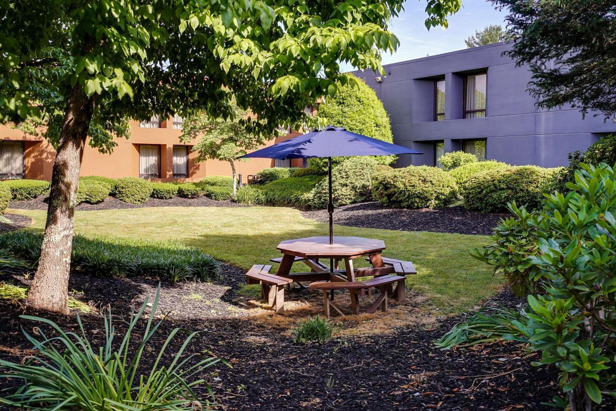 Clarion Inn Asheville Airport Флетчър Екстериор снимка
