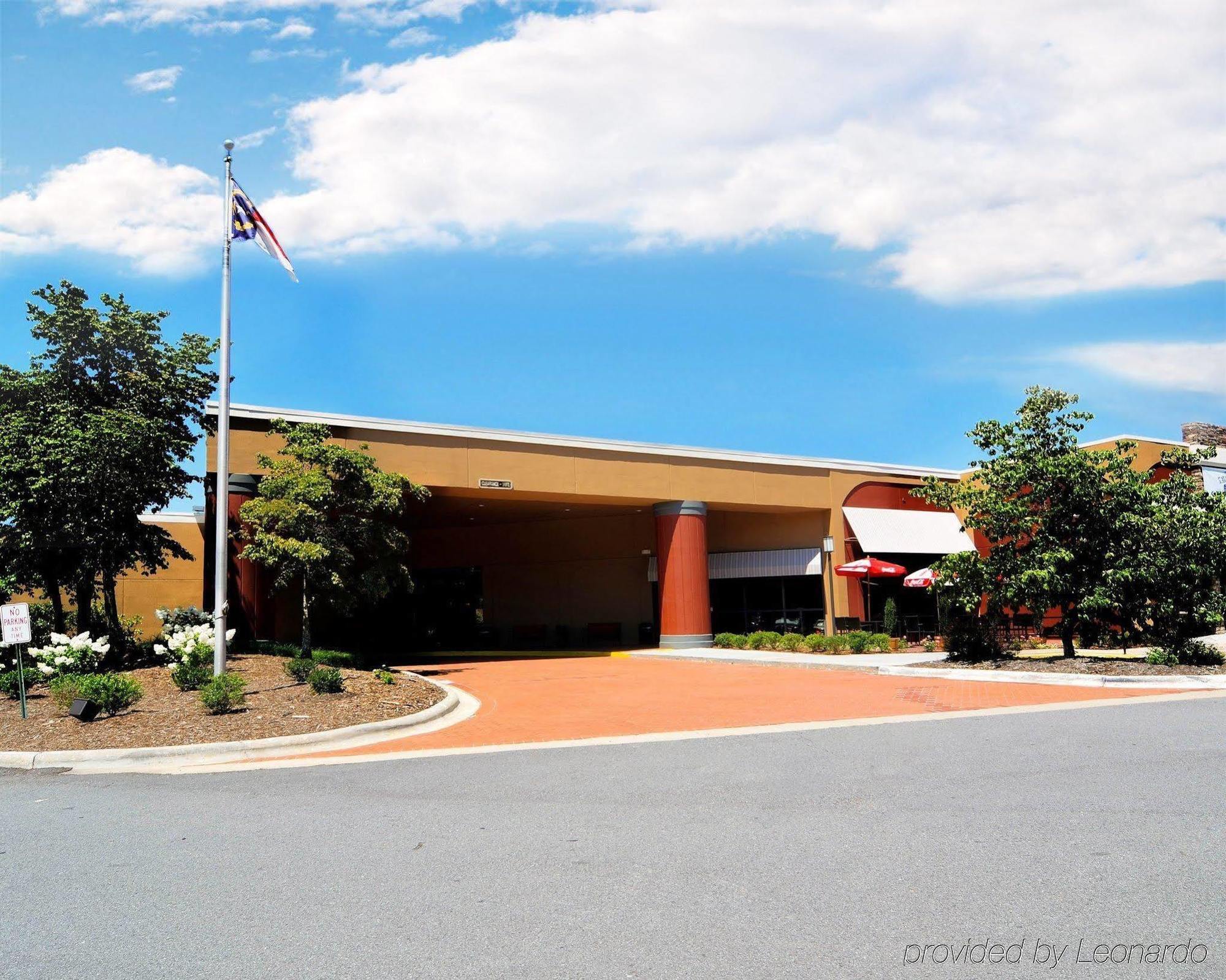 Clarion Inn Asheville Airport Флетчър Екстериор снимка