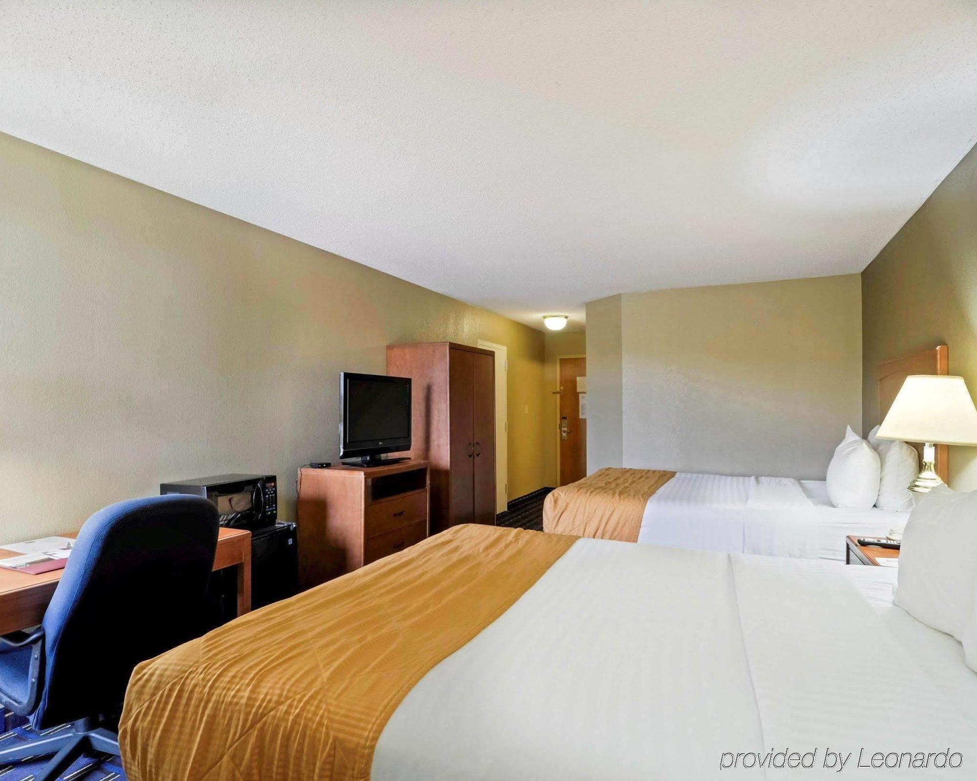 Clarion Inn Asheville Airport Флетчър Екстериор снимка